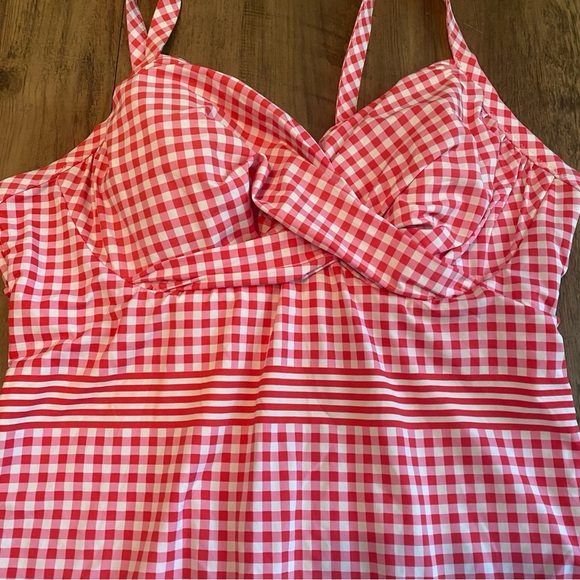 Draper James x Lands End • Pink Gingham Swimsuit • Size 20W - Picture 3 of 7